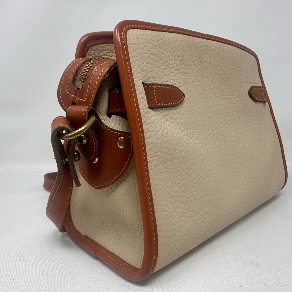 Vintage Dooney & Bourke Cream and Brown Pebbled Leather Crossbody - Picture 6 of 7